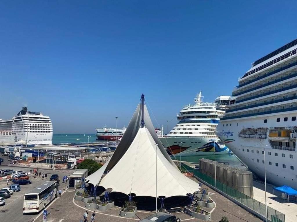 Dimora Oltremare Appartement Bari Buitenkant foto
